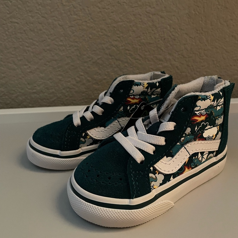 NWT Vans Off the Wall Kids High-Top Sneakers - Green and White (Glow in the Dark